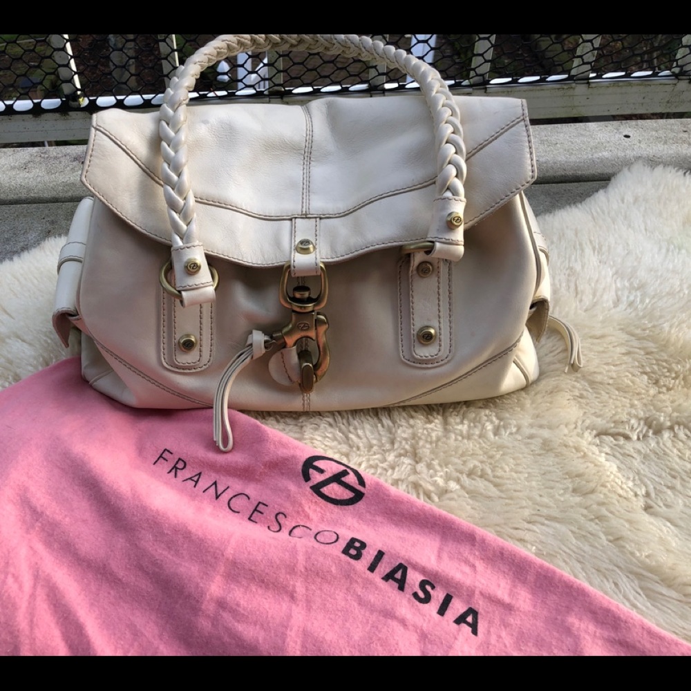 2026 Trend Functional yet Fun. Francesco Biasia Handbag.